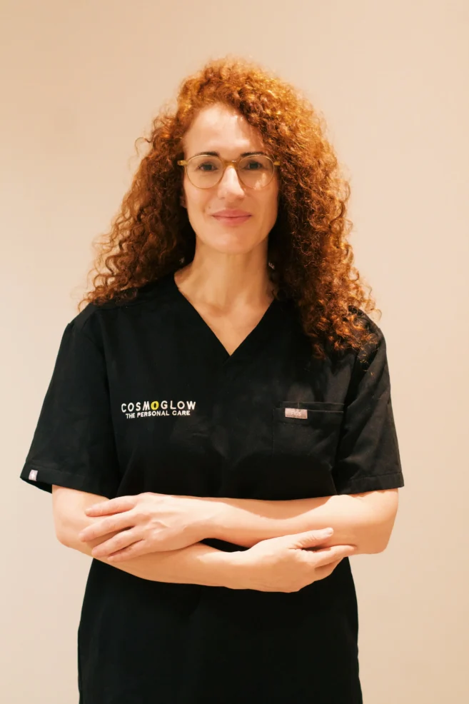 Retrato de la Dra. Patricia Gossen Siani, médica especialista en medicina estética en COSMOGLOW