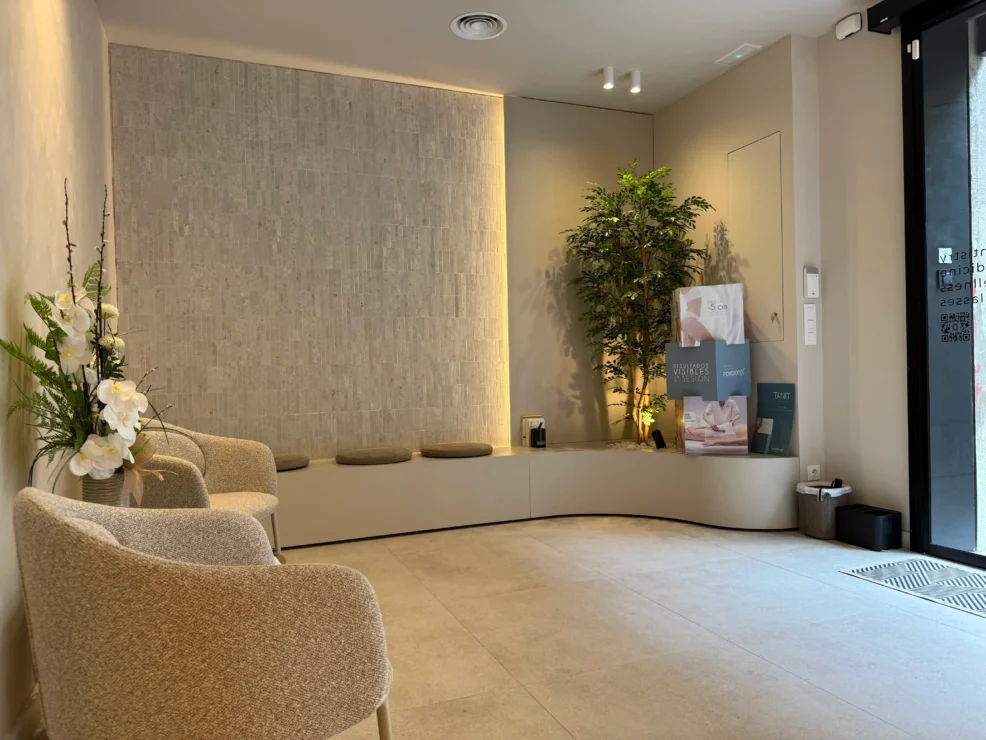 recepción-clínica-dental-barcelona-COSMOGLOW